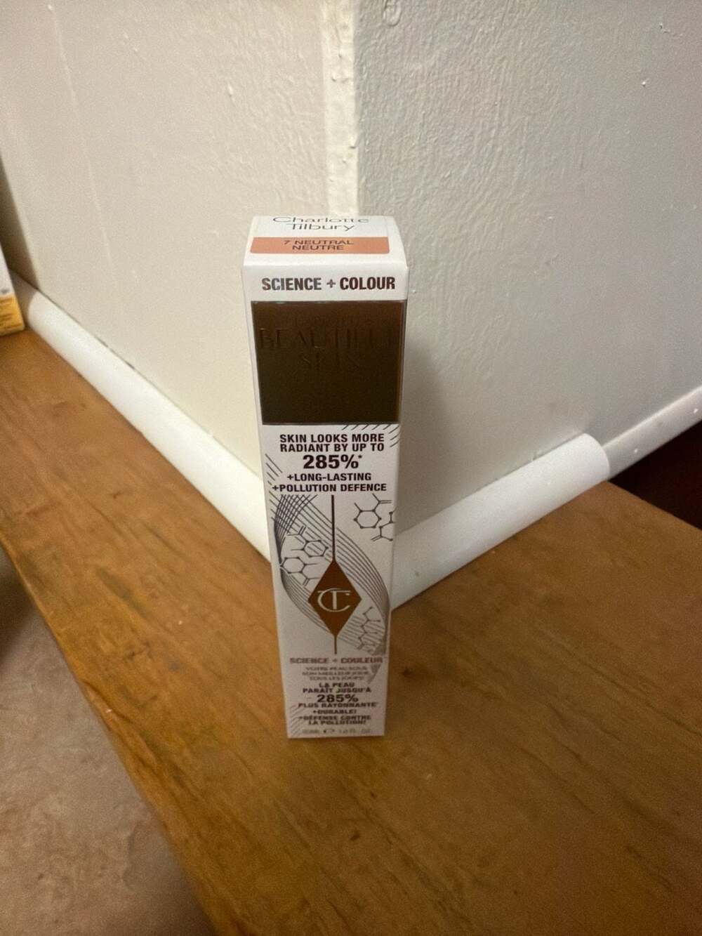 Charlotte Tilbury Beautiful Skin Foundation 7 Neutral 30ml
